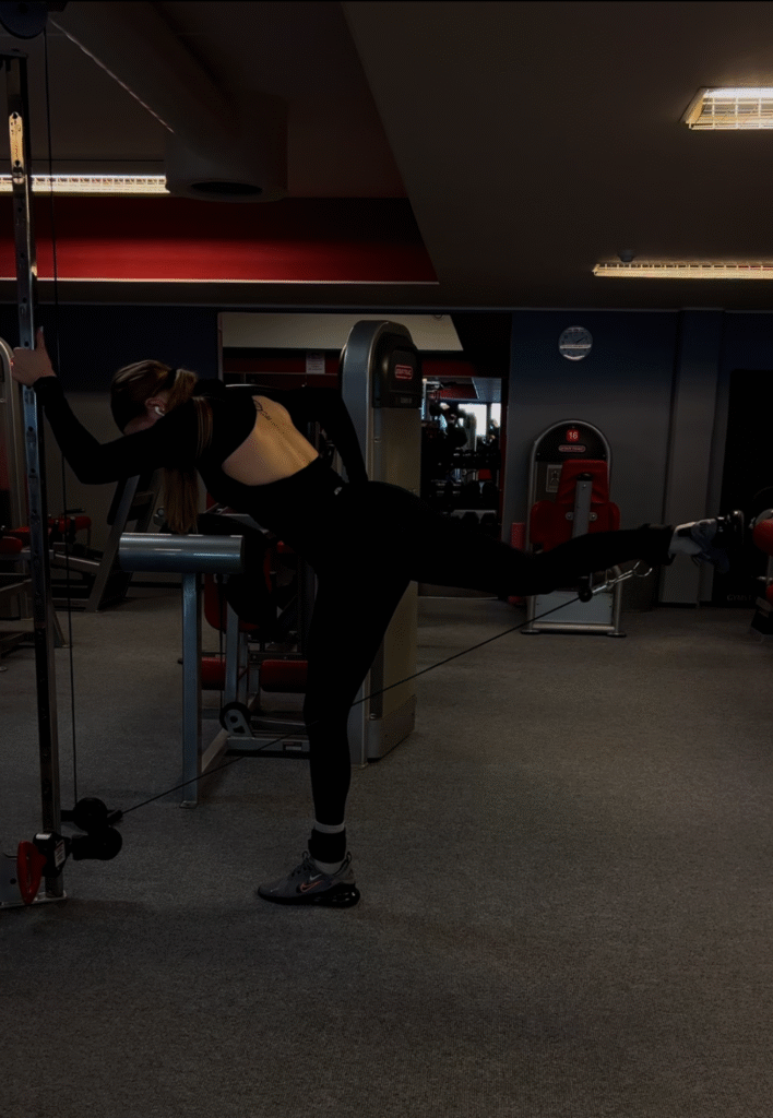 Kickback E1758815656506 708x1024